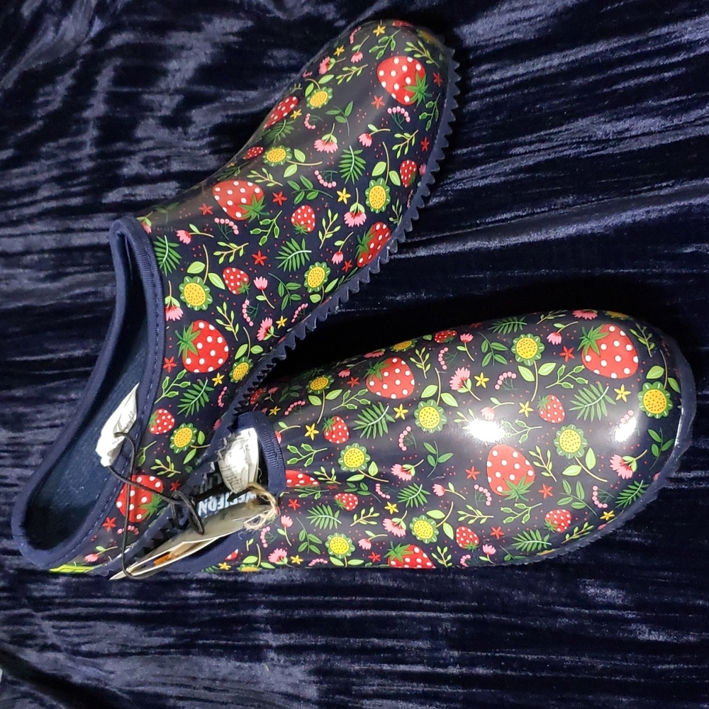 Western Chief Clogs